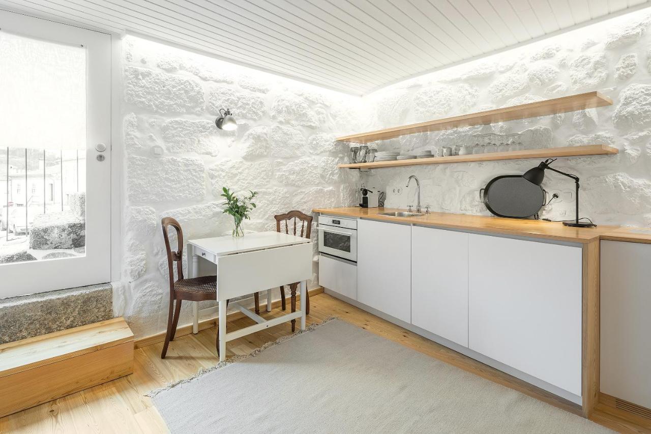 سانتا كومبا داو Casas Rossio By Casas Com Estoria Boutique Houses المظهر الخارجي الصورة